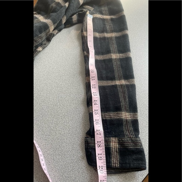 Amnesia Grey & Tan Plaid Flannel Shirt Size Small - Picture 8 of 8